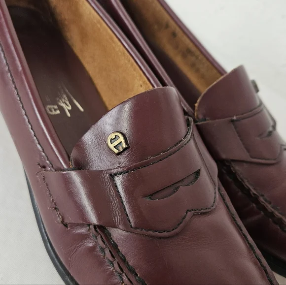 Etienne Aigner Burgundy Leather Penny Loafers Vintage 7N Narrow - Picture 10 of 14